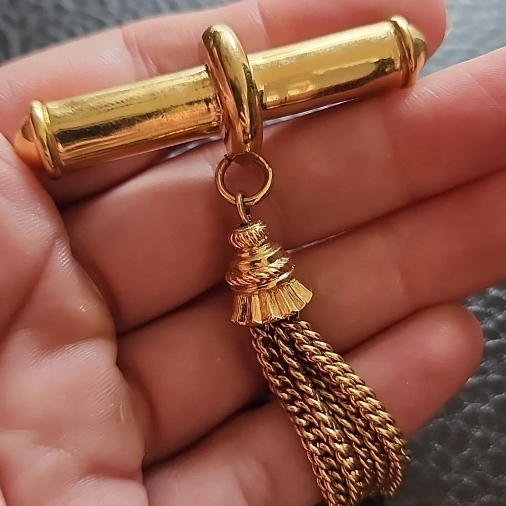 VTG Gold Tassel Brooch - Picture 2 of 7